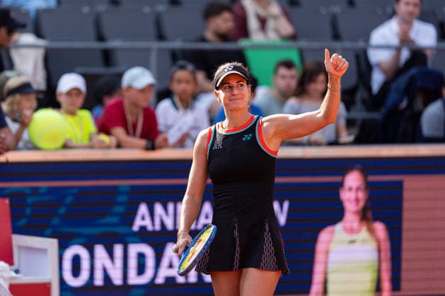 Anna Bondar (HUN) jubelt Jubel nach Sieg Spielende, GER, Elina Awanessjan vs Anna Bondar, Tennis, MSC Hamburg Ladies Open WTA, Tennis Damen 250, Halbfinale, 25.07.2026 GER, Elina Awanessjan vs Anna Bondar, Tennis, MSC Hamburg Ladies Open WTA 250, Halbfinale, 25.07.2026 Hamburg *** Anna Bondar (HUN) celebrates after winning the match, GER, Elina Awanessjan vs. Anna Bondar, Tennis, MSC Hamburg Ladies Open WTA 250, Semifinals, July 25, 2026, GER, Elina Awanessjan vs. Anna Bondar, Tennis, MSC Hamburg Ladies Open WTA 250, Semifinals, July 25, 2026, Hamburg Copyright: xEibner-Pressefoto MaxxVincenx EP_MVN