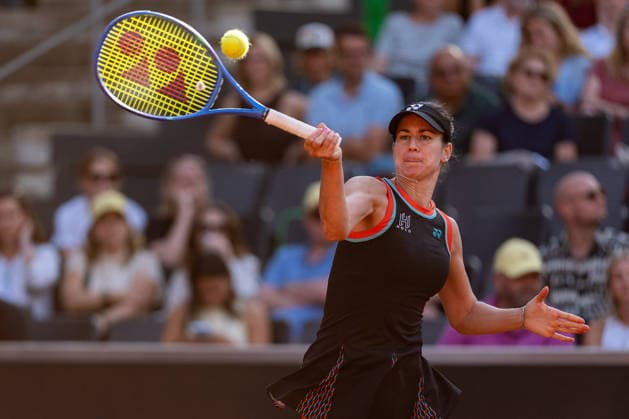 Anna Bondar (HUN) im Bild am Ball, Aktion, GER, Elina Awanessjan vs Anna Bondar, Tennis, MSC Hamburg Ladies Open WTA, Tennis Damen 250, Halbfinale, 25.07.2026 GER, Elina Awanessjan vs Anna Bondar, Tennis, MSC Hamburg Ladies Open WTA 250, Halbfinale, 25.07.2026 Hamburg *** Anna Bondar (HUN) pictured in action on the court, GER, Elina Awanessjan vs. Anna Bondar, Tennis, MSC Hamburg Ladies Open WTA 250, Semifinals, July 25, 2026, GER, Elina Awanessjan vs. Anna Bondar, tennis, MSC Hamburg Ladies Open WTA 250, semifinals, July 25, 2026, Hamburg Copyright: xEibner-Pressefoto MaxxVincenx EP_MVN
