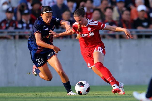 (L-R) Mone Sato (Ardija), Sarah Mattner-Trembleau (FC Bayern), JULY 25, 2026 - Football Soccer : Allianz Women s Tour 2026 match between RB Omiya Ardija and FC Bayern Munich at NACK5 Stadium in Saitama, Japan.  aflo_339098523 NaokixNishimurax
