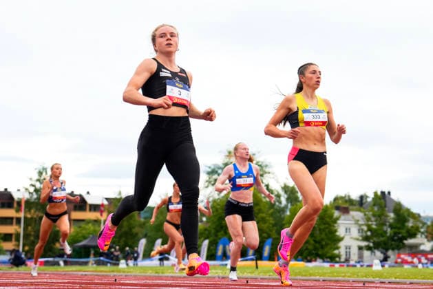 Norgesmesterskapet for friidrett 2026 Trondheim 20260725. Henriette Jaeger fra Aremark IF (t.v) og Josefine Tomine Eriksen Aks fra Sem IF i ovelsen 200 m semifinale kvinner under NM i friidrett pa Trondheim Stadion lordag. Foto: Beate Oma Dahle NTB Trondheim Norge EDITORIAL USE ONLY. RESTRICTED USE FOR BETTING COMPANIES Ref:_SPOyuKgpWeYPSk.jpg *** 2026 Norwegian Track and Field Championships, Trondheim, July 25, 2026: Henriette Jaeger of Aremark IF (left) and Josefine Tomine Eriksen Aks of Sem IF in the women’s 200-meter semifinal at the Norwegian Track and Field Championships at Trondheim Stadium on SaturdayPhoto by Beate Oma Dahle, NTB, Trondheim, Norway. EDITORIAL USE ONLY. RESTRICTED USE FOR BETTING COMPANIES  Copyright: xBeatexOmaxDahlex xNTBx