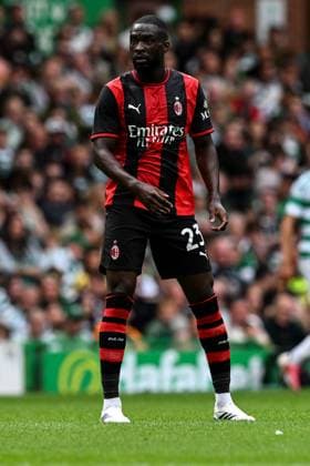 Fikayo Tomori of AC Milan in action during the pre season friendly match between Celtic and AC Milan at Celtic Park, Glasgow, Scotland on Saturday 25th July 2026. Celtic v AC Milan, Pre Season Friendly, Football, Celtic Park, Glasgow, Scotland, UK - 25 Jul 2026Glasgow Celtic Park United Kingdom  Copyright: xAndyxBuchanan Shutterstockx 17004340bh