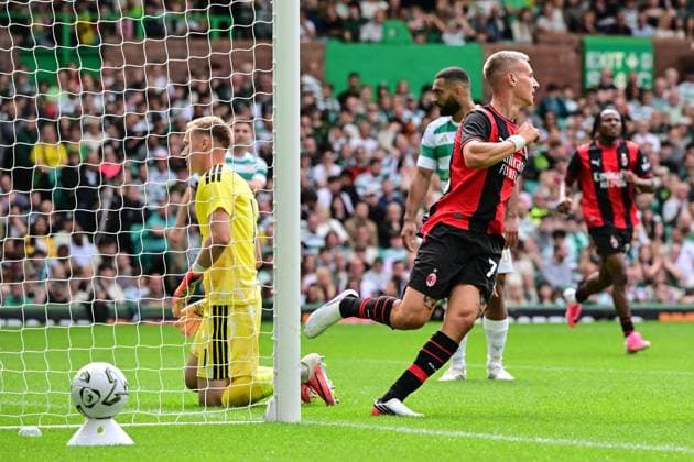 Franceseco Camarda of AC Milan scores his teams second goal of the game during the pre season friendly match between Celtic and AC Milan at Celtic Park, Glasgow, Scotland on Saturday 25th July 2026. Celtic v AC Milan, Pre Season Friendly, Football, Celtic Park, Glasgow, Scotland, UK - 25 Jul 2026Glasgow Celtic Park United Kingdom  Copyright: xAndyxBuchanan Shutterstockx 17004340dn