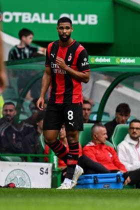 Ruben Loftus-Cheek of AC Milan in action during the pre season friendly match between Celtic and AC Milan at Celtic Park, Glasgow, Scotland on Saturday 25th July 2026. Celtic v AC Milan, Pre Season Friendly, Football, Celtic Park, Glasgow, Scotland, UK - 25 Jul 2026Glasgow Celtic Park United Kingdom  Copyright: xAndyxBuchanan Shutterstockx 17004340dq