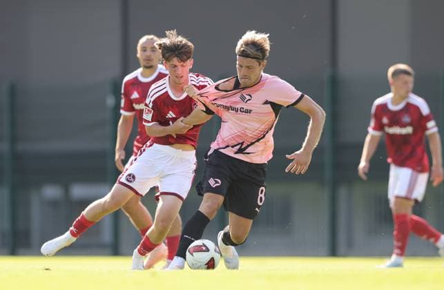 25.07.2026 - Fussball - Saison 2026 2027 - Testspiel Freundschaftsspiel Vorbereitungsspiel: 1. FC Nürnberg Nuernberg FCN ( Club ) - Palermo FC - Sportfoto Zink DaMa - xdaxmax - Marc Kornwachs (15, 1. FC Nürnberg FCN ) Jacopo Segre (8, Palermo FC ) *** July 25, 2026 Soccer Season 2026–2027 Exhibition Match Friendly Match Preseason Match 1 FC Nürnberg Nuremberg FCN Club Palermo FC Sports Photo Zink DaMa xdaxmax Marc Kornwachs 15, 1 FC Nuremberg FCN Jacopo Segre 8, Palermo FC
