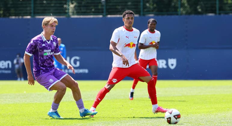 RB Leipzig Ð Ingolstadt Testspiel Leipzig, 25.07.2026, RBL Trainingszentrum, Fussball Testspiel , RB Leipzig vs. FC Ingolstaldt 04 , Im Bild v.l.: und Ayodele Thomas (21, RB Leipzig) , *** RB Leipzig vs. Ingolstadt Friendly Match, Leipzig, July 25, 2026, RBL Training Center, Soccer Friendly Match, RB Leipzig vs. FC Ingolstadt 04, Pictured from left: Ayodele Thomas 21, RB Leipzig, Picture Point