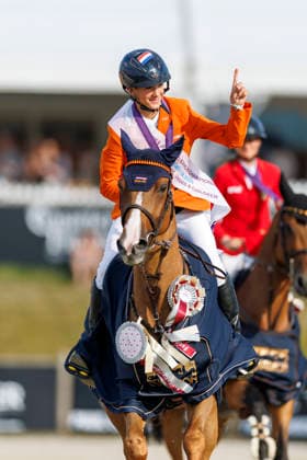 HAGEN a.T.W. - FEI Jumping European Championship, EM, Europameisterschaft Children, Juniors and Young Rider 2026, HAGEN a.T.W. - FEI Jumping European Championship Children, Juniors and Young Rider 2026 MANSUR Pedro (NED), Hotmail des Forets Championship ceremony Final Individual Einzelfinale CH-EU-Ch-S - Children Final Individuals over two rounds - SECOND ROUND Hagen a.T.W., Reitanlage Haunhorst 25. July 2026 - *** HAGEN a T W FEI Jumping European Championship for Children, Juniors, and Young Riders 2026, HAGEN a T W FEI Jumping European Championship for Children, Juniors, and Young Riders 2026 MANSUR Pedro NED, Hotmail des Forets Championship Ceremony Final Individual Children’s Final Individuals over two rounds SECOND ROUND Hagen a T W, Haunhorst Equestrian Center, July 25, 2026