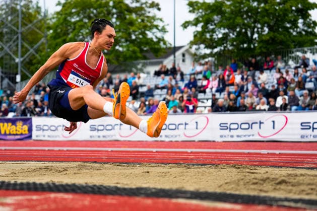 Norwegian Athletics Championships 2026 Trondheim 20260725. Sigmund Le Fjeld from Tyrving IL in the men s triple jump event during the Norwegian Championships in Athletics at Trondheim Stadium on Saturday. Photo: Beate Oma Dahle NTB Trondheim Norway EDITORIAL USE ONLY. RESTRICTED USE FOR BETTING COMPANIES Ref:_SPOKseA3IbAv2Y.jpg *** 2026 Norwegian Athletics Championships, Trondheim, July 25, 2026: Sigmund Le Fjeld of Tyrving IL competing in the men’s triple jump event during the Norwegian Athletics Championships at Trondheim Stadium on Saturday. Photo: Beate Oma Dahle, NTB, Trondheim, Norway. EDITORIAL USE ONLY. RESTRICTED USE BY BETTING COMPANIES  Copyright: xBeatexOmaxDahlex xNTBx