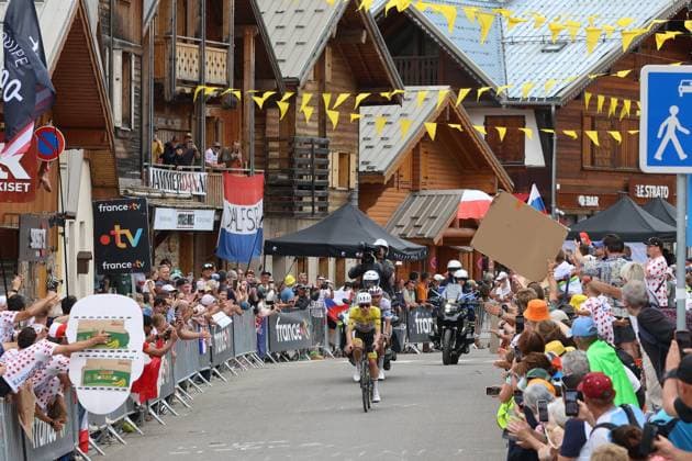 Tour de France 2026 PHOTOPQR LE COURRIER PICARD Haslin ; Alpe d Huez ; 25 07 2026 ; 25 07 26 Tour de France 20ème etape Bourg d Oisans - L Alpe d Huez - Passage dans le Vieil Alpe Tadej Pogacar Photo Fred Haslin 113th edition of the Tour de France cycling race. *** Local Caption *** Alpe d Huez Isère Rhône-Alpes FRANCE  Copyright: xPHOTOPQR LExCOURRIERxPICARD MAXPxHaslinx 20260725LCP1160 20260725LCP1160