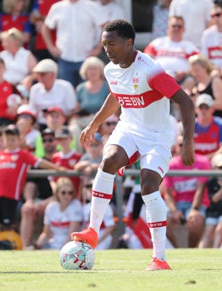 25.07.2026, Deutschland, Hollenbach, Fußball Bundesliga, Saison 2026 2027, Testspiel, Freundschaftsspiel, JAKO-Testspiel, FSV Hollenbach vs. VfB Stuttgart, Jarzinho Malanga (VfB) *** July 25, 2026, Germany, Hollenbach, Bundesliga, 2026–2027 season, exhibition match, friendly match, JAKO exhibition match, FSV Hollenbach vs. VfB Stuttgart, Jarzinho Malanga (VfB)