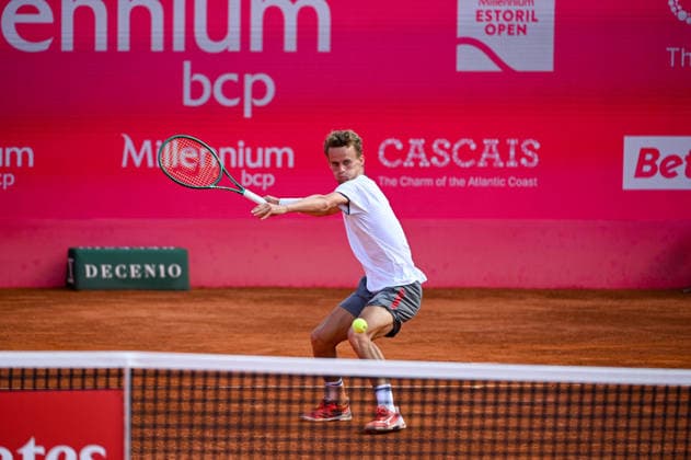 July 25, 2026, Lisbon, Lisbon, Portugal: LUCA VAN ASSCHE in action during the Semi-finals at the Millennium Estoril Open ATP, Tennis Herren tennis tournament at Clube de Tenis do Estoril. Millennium Estoril Open 2026  - ZUMAr238 20260725_zip_r238_032 Copyright: xRicardoxRochax