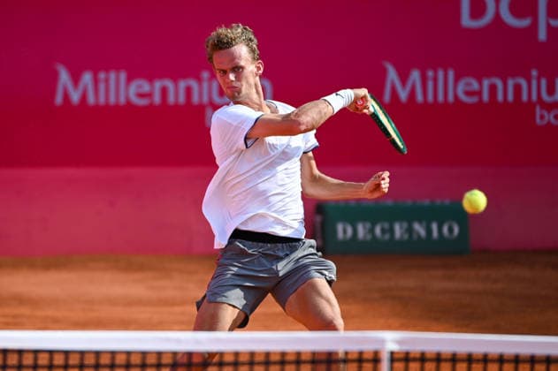July 25, 2026, Lisbon, Lisbon, Portugal: LUCA VAN ASSCHE in action during the Semi-finals at the Millennium Estoril Open ATP, Tennis Herren tennis tournament at Clube de Tenis do Estoril. Millennium Estoril Open 2026  - ZUMAr238 20260725_zip_r238_039 Copyright: xRicardoxRochax