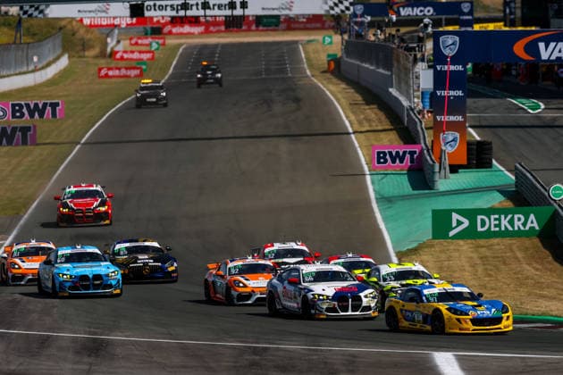 ADAC GT4 Germany, 5. + 6. Rennen Oschersleben 2026 50 BMW M4 GT4 Evo, FK Performance Motorsport: Gianni van de Craats, Victor Nielsen, 85 Mercedes-AMG GT4, CV Performance X JP Motorsport: Kyam Potez, Jonathan Engström - picture by Gruppe C Photography Oschersleben Oschersleben Sachsen-Anhalt Germany Copyright: xGruppexCxPhotographyx