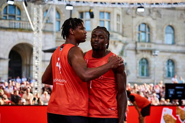 Baskets Bonn vs. Skyliners Frankfurt - DIE FINALS 2026 3x3 Finale Herren am 25.07.2026, Fabian Giemmann (Baskets Bonn) und Kevin Bryant (Baskets Bonn) Hannover Neues Rathaus Niedersachsen Deutschland *** Baskets Bonn vs. Skyliners Frankfurt THE FINALS 2026 Men s 3x3 Final on July 25, 2026, Fabian Giemmann (Baskets Bonn) and Kevin Bryant (Baskets Bonn), Hanover New City Hall, Lower Saxony, Germany
