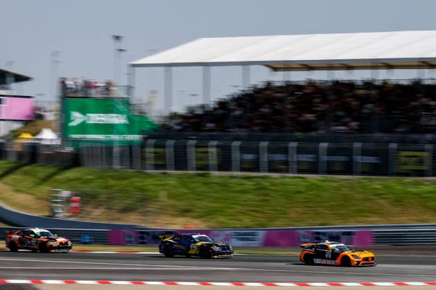 ADAC GT4 Germany, 5. + 6. Rennen Oschersleben 2026 51 BMW M4 GT4 Evo, FK Performance Motorsport: Gabriele Piana, Benjamin Sylvestersson, 26 Mercedes-AMG GT4, PROsport Racing: Marek Böckmann, Roman Fellner-Feldegg - picture by Gruppe C Photography Oschersleben Oschersleben Sachsen-Anhalt Germany Copyright: xGruppexCxPhotographyx