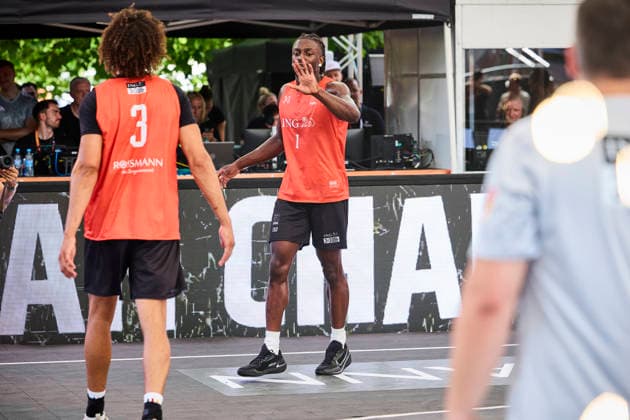 Baskets Bonn vs. Skyliners Frankfurt - DIE FINALS 2026 3x3 Finale Herren am 25.07.2026, v.l. Sidi Beikame (Baskets Bonn) und Denzel Agyeman (Baskets Bonn) Hannover Neues Rathaus Niedersachsen Deutschland *** Baskets Bonn vs. Skyliners Frankfurt THE FINALS 2026 Men s 3x3 Final on July 25, 2026; from left: Sidi Beikame (Baskets Bonn) and Denzel Agyeman (Baskets Bonn); Hanover New City Hall, Lower Saxony, Germany
