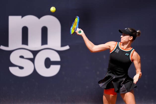MSC Hamburg Ladies Open - Day 6 Fourth seed Anna Bondar of Hungary is in action during her semi-final match against Elina Avanesyan of Armenia at the 2026 MSC Hamburg Ladies Open women s tennis tournament at Am Rothenbaum in Hamburg, Germany. Hamburg Hamburg Germany  Copyright: xOwenxHammondx originalFilename:hammond-2026msch260725_npaer.jpg