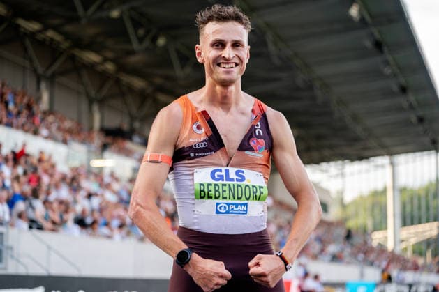 Wattenscheid, 25.07.2026, Leichathletik, Deutsche Meisterschaften, Männer, 3000m Hindernis Karl Bebendorf (GER, Dresdner SC 1898) nachdem Zieleinlauf Bochum-Wattenscheid Lohrheidestadion NRW Germany *** Wattenscheid, July 25, 2026, Track and Field, German Championships, Men s 3,000-meter Steeplechase: Karl Bebendorf (GER), Dresdner SC 1898, after crossing the finish line at Lohrheidestadion in Bochum-Wattenscheid, North Rhine-Westphalia, Germany