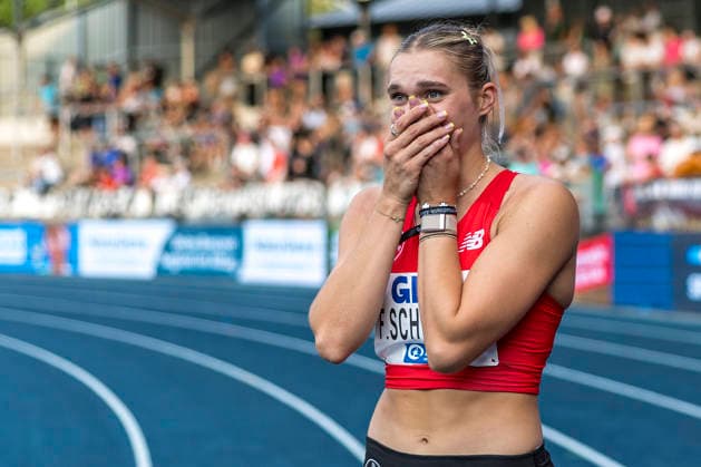 Deutsche Leichtathletik-Meisterschaften; Bochum-Wattenscheid, 25.07.2026 Franziska Schuster (TSV Bayer o4 Leverkusen) gewinnt den Titel über 100m Hürden; Deutsche Leichtathletik-Meisterschaften am 25.07.2026 im Lorheide-Stadion, Bochum-Wattenscheid (Nordrhein-Westfalen). *** German Track and Field Championships, Bochum-Wattenscheid, July 25, 2026: Franziska Schuster of TSV Bayer 04 Leverkusen wins the 100-meter hurdles title at the German Track and Field Championships on July 25, 2026, at Lorheide Stadium in Bochum-Wattenscheid, North Rhine-Westphalia Copyright: xBEAUTIFULxSPORTS AxelxKohringx