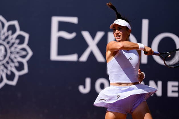 MSC Hamburg Ladies Open - Day 6 Elina Avanesyan of Armenia plays against fourth seed Anna Bondar of Hungary during their semi-final match at the 2026 MSC Hamburg Ladies Open women s tennis tournament at Am Rothenbaum in Hamburg, Germany. Hamburg Hamburg Germany  Copyright: xOwenxHammondx originalFilename:hammond-2026msch260725_np8ZH.jpg