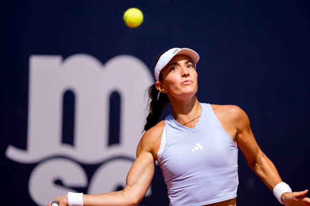 MSC Hamburg Ladies Open - Day 6 Elina Avanesyan of Armenia plays against fourth seed Anna Bondar of Hungary during their semi-final match at the 2026 MSC Hamburg Ladies Open women s tennis tournament at Am Rothenbaum in Hamburg, Germany. Hamburg Hamburg Germany  Copyright: xOwenxHammondx originalFilename:hammond-2026msch260725_npeMm.jpg