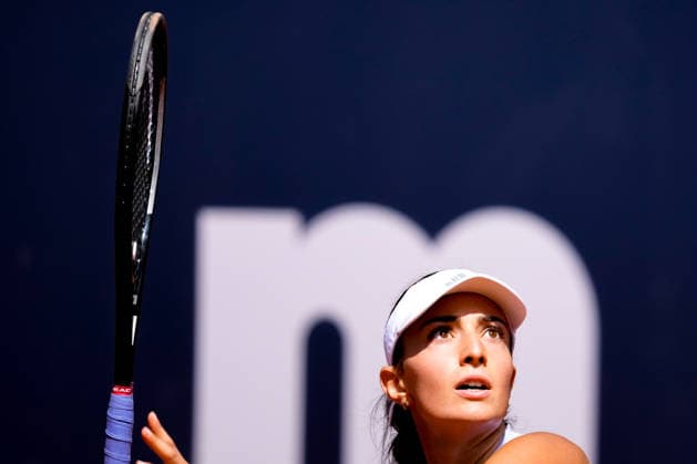 MSC Hamburg Ladies Open - Day 6 Elina Avanesyan of Armenia plays against fourth seed Anna Bondar of Hungary during their semi-final match at the 2026 MSC Hamburg Ladies Open women s tennis tournament at Am Rothenbaum in Hamburg, Germany. Hamburg Hamburg Germany  Copyright: xOwenxHammondx originalFilename:hammond-2026msch260725_npYUt.jpg