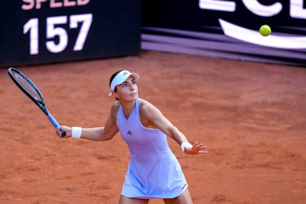 MSC Hamburg Ladies Open - Day 6776535053 Fourth seed Anna Bondar of Hungary is in action during her semi-final match against Elina Avanesyan of Armenia at the 2026 MSC Hamburg Ladies Open women s tennis tournament at Am Rothenbaum in Hamburg, Germany. Hamburg Hamburg Germany  Copyright: xOwenxHammondx originalFilename:hammond-2026msch260725_npvwX.jpg