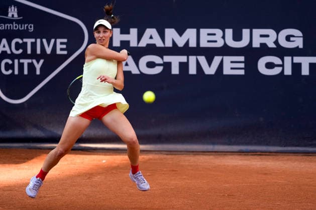 MSC Hamburg Ladies Open - Day 6 Fifth seed Tamara Korpatsch of Germany plays against Mayar Sherif of Egypt during their semi-final match at the 2026 MSC Hamburg Ladies Open women s tennis tournament at Am Rothenbaum in Hamburg, Germany. Hamburg Hamburg Germany  Copyright: xOwenxHammondx originalFilename:hammond-2026msch260725_np572.jpg