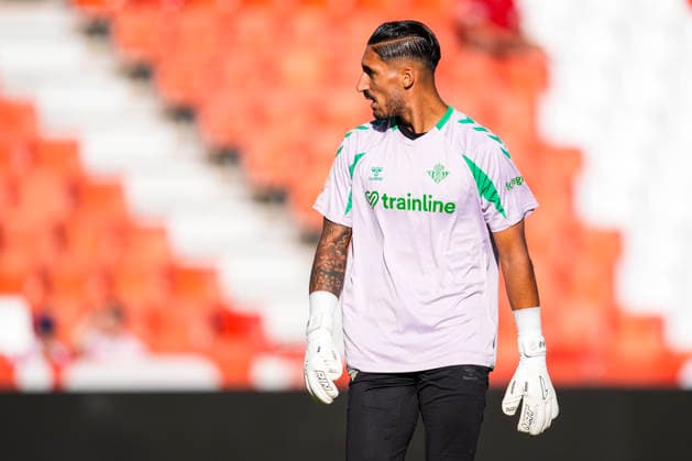 July 25, 2026, Granada, Granada, Spain: Alvaro Valles of Real Betis looks on during the Ciudad de Granada Trophy football match played between Granada CF and Real Betis at Nuevo Los Carmenes stadium on July 25, 2026, in Granada, Spain. Granada Spain - ZUMAa181 20260725_zaa_a181_015 Copyright: xJoaquinxCorcherox