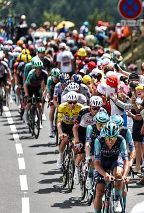 CYCLING - Tour de France 2026 ALPE D HUEZ,FRANCE,25.JUL.26 - CYCLING - Tour de France, stage 20, Le Bourg d Oisans - Alpe d Huez. Image shows in the middle Tadej Pogacar (SLO UAE TEAM EMIRATES XRG).  GEPAxpictures xChrisxBauer