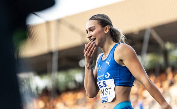 Deutsche Leichtathletik-Meisterschaften; Bochum-Wattenscheid, 25.07.2026 Jolina Ernst (TV Wattenscheid 01) wird Deutsche Meisterin über 100m der Frauen; Deutsche Leichtathletik-Meisterschaften am 25.07.2026 im Lohrheidestadion in Bochum-Wattenscheid (Nordrhein-Westfalen). *** German Track and Field Championships, Bochum-Wattenscheid, July 25, 2026: Jolina Ernst of TV Wattenscheid 01 becomes the women’s 100-meter German champion at the German Track and Field Championships on July 25, 2026, at Lohrheidestadion in Bochum-Wattenscheid, North Rhine-Westphalia Copyright: xBEAUTIFULxSPORTS R.xSchmittx