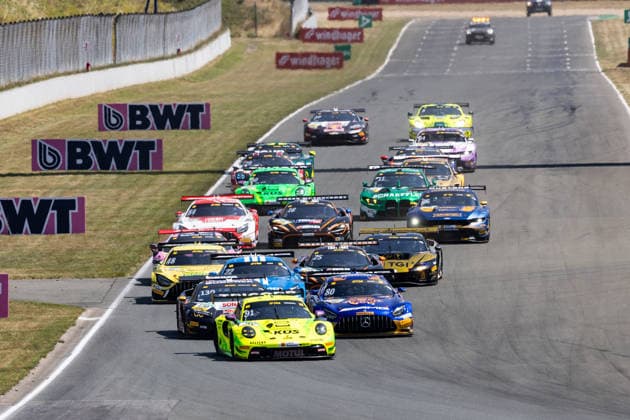 GER, DTM, 9. & 10. Lauf, Motorsport Arena Oschersleben 25.07.2026, Motorsport Arena, Oschersleben, GER, DTM, 9. & 10. Lauf, Motorsport Arena Oschersleben Start zum Rennen Â Foto: Alexander Trienitz Oschersleben Motorsport Arena Sachsen-Anhalt Deutschland *** GER, DTM, Round 9 of 10, Motorsport Arena Oschersleben, July 25, 2026, Motorsport Arena, Oschersleben, GER, DTM, Round 9 of 10, Motorsport Arena Oschersleben: Start of the race. Photo by Alexander Trienitz, Oschersleben Motorsport Arena, Saxony-Anhalt, Germany