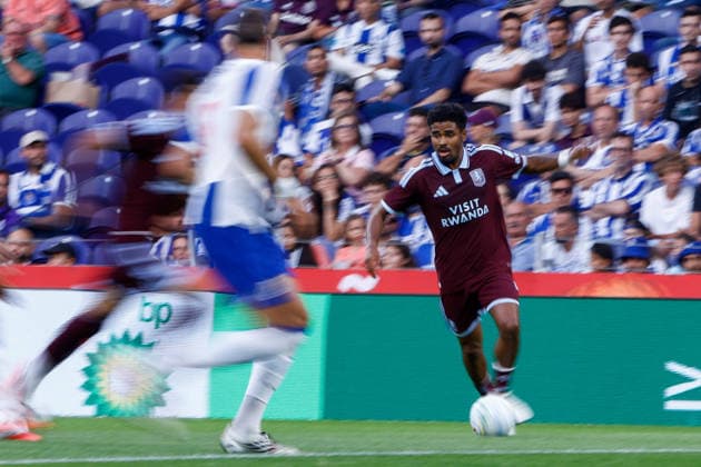 July 25, 2026, Porto, Porto, Portugal: Ian Maatsen of Aston Villa is seen on action during the Pre-Season Friendly match between FC Porto and Aston Villa at EstoÂ¡dio do DragoÂ£o on July 25, 2026 in Porto, Portugal. FC Porto V Aston Villa - Pre-Season Friendly  - ZUMAl192 20260725_zsp_l192_030 Copyright: xMiguelxLemosx