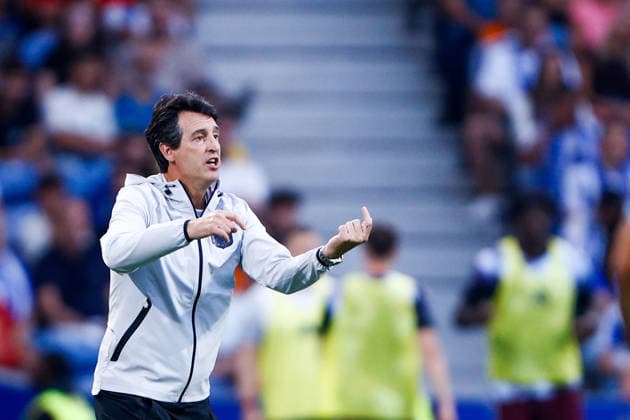 July 25, 2026, Porto, Porto, Portugal: Unai Emery head coach of Aston Villa is seen reacting during the Pre-Season Friendly match between FC Porto and Aston Villa at EstoÂ¡dio do DragoÂ£o on July 25, 2026 in Porto, Portugal. FC Porto V Aston Villa - Pre-Season Friendly  - ZUMAl192 20260725_zsp_l192_037 Copyright: xMiguelxLemosx