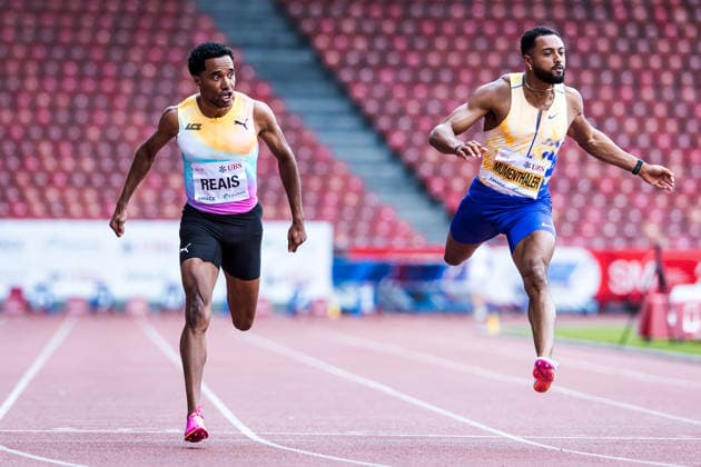 Swiss Athletics Championships, 25.07.2026 ZURICH, SWITZERLAND - JULY 25: William Jeff Reais (LC Zuerich), left, and Timothe Mumenthaler (Stade Geneve), right, compete in the final of the mens 100 m at the Swiss Athletics Championships on July 25, 2026 in Zurich, Switzerland. *** Swiss Athletics Championships, July 25, 2026, ZURICH, SWITZERLAND JULY 25 William Jeff Reais of LC Zurich, left, and Timothe Mumenthaler of Stade Genève, right, compete in the final of the men’s 100-meter dash at the Swiss Athletics Championships on July 25, 2026, in Zurich, Switzerland Copyright: xBEAUTIFULxSPORTS UlfxSchillerx