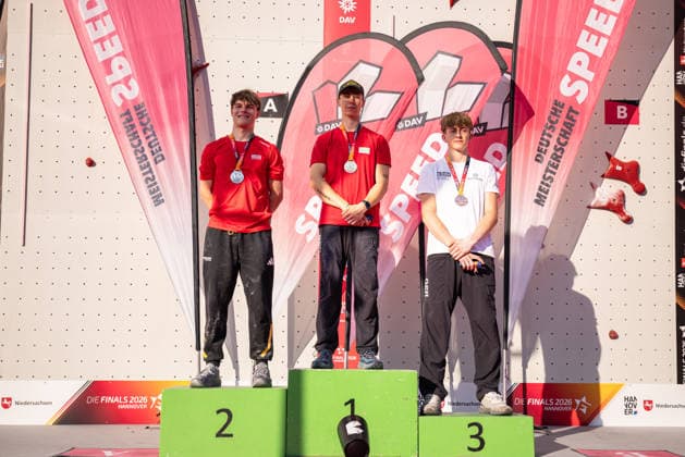 25.07.2026: Klettern - Speedklettern: Die Finals 2026 - Deutsche Meisterschaft Speed - Herren Links Andrin Zedler (Düsseldorf), Mitte Sebastian Lucke (Düsseldorf), Rechts Moritz Müller (Stuttgart) Hannover Opernplatz Niedersachsen Deutschland *** July 25, 2026 Climbing Speed Climbing The Finals 2026 German Men s Speed Climbing Championship Left: Andrin Zedler, Düsseldorf; Center: Sebastian Lucke, Düsseldorf; Right: Moritz Müller, Stuttgart; Hannover, Opernplatz, Lower Saxony, Germany
