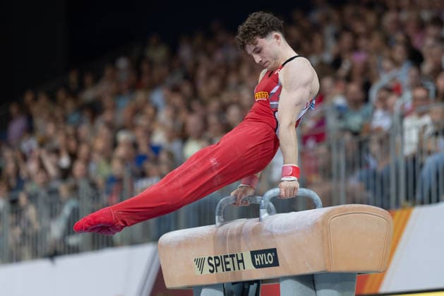 Deutsche Meisterschaften im Gerätturnen 2026, Gerätfinals Alexander Kunz (TSV Pfuhl) bei seiner Übung im Gerätfinale am Pauschenpferd. Deutsche Meisterschaften im Gerätturnen, Gerätfinals, am 25. Juli 2026 in der ZAG-Arena in Hannover., Hannover Niedersachsen Deutschland ZAG Arena *** 2026 German Artistic Gymnastics Championships, Apparatus Finals: Alexander Kunz of TSV Pfuhl performing his routine in the pommel horse apparatus final at the German Artistic Gymnastics Championships, Apparatus Finals, on July 25, 2026, at the ZAG Arena in Hanover, Hanover, Lower Saxony, Germany, ZAG Arena