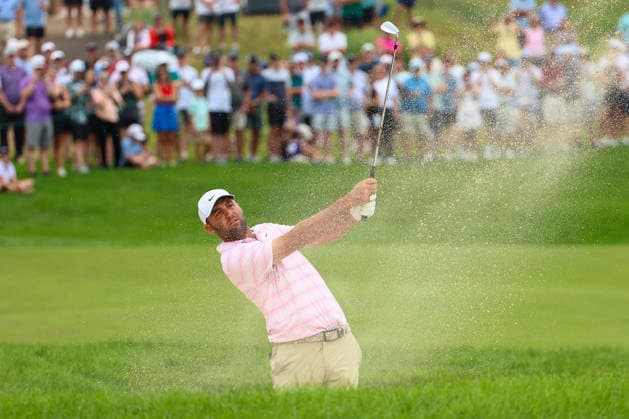July 25, 2026, Blaine, Minnesota, United States: SCOTTIE SCHEFFLER looks on from the bunker at hole seven. This is the third day of the at TPC Twin Cities in Blaine Minnesota. 2026 PGA, Golf Herren 3M Open - Day 3  - ZUMAt166 20260725_zsp_t166_027 Copyright: xMichaelxTurnerx