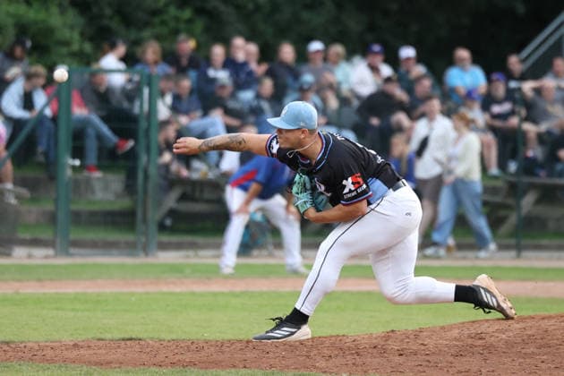 Baseballl I Herren I Saison 2026 I 1.Bundesliga I 17. Spieltag I Hamburg Stealers - Guggenberger Legionäre I 25.07.2026 Christian Pedrol (15, Guggenberger Legionäre) Hamburg Jackie-Robinson-Ballpark Hamburg Deutschland *** Baseball Men s 2026 Season Bundesliga 1 Matchday 17 Hamburg Stealers vs. Guggenberger Legionäre July 25, 2026 Christian Pedrol 15, Guggenberger Legionäre Hamburg Jackie Robinson Ballpark, Hamburg, Germany Copyright: xLobeca RalfxHomburgx