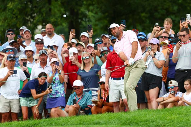 July 25, 2026, Blaine, Minnesota, United States: SCOTTIE SCHEFFLER watches his shot from the rough at hole twelve. This is the third day of the at TPC Twin Cities in Blaine Minnesota. Blaine United States - ZUMAt166 20260725_zsp_t166_062 Copyright: xMichaelxTurnerx