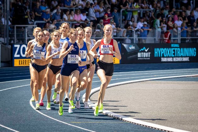 Deutsche Leichtathletik-Meisterschaften; Bochum-Wattenscheid, 25.07.2026 Vera Petrykowski (Cologne Athletics) im 1500m Vorlauf; Deutsche Leichtathletik-Meisterschaften am 25.07.2026 im Lorheide-Stadion, Bochum-Wattenscheid (Nordrhein-Westfalen). *** German Track and Field Championships, Bochum Wattenscheid, July 25, 2026: Vera Petrykowski of Cologne Athletics in the 1,500-meter preliminary heat at the German Track and Field Championships on July 25, 2026, at Lorheide Stadium, Bochum-Wattenscheid, North Rhine-Westphalia Copyright: xBEAUTIFULxSPORTS LeahxKohringx
