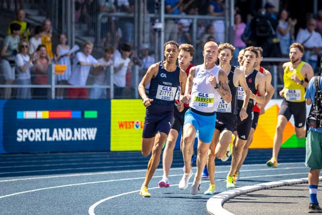 Deutsche Leichtathletik-Meisterschaften; Bochum-Wattenscheid, 25.07.2026 1500m Vorlauf mit Robert Farken (SG Motor Gohlis-Nord Leipzig) und Florian Zittel (Cologne Athletics); Deutsche Leichtathletik-Meisterschaften am 25.07.2026 im Lorheide-Stadion, Bochum-Wattenscheid (Nordrhein-Westfalen). *** German Track and Field Championships, Bochum-Wattenscheid, July 25, 2026: 1,500-meter preliminary heat featuring Robert Farken of SG Motor Gohlis Nord Leipzig and Florian Zittel of Cologne Athletics. German Track and Field Championships on July 25, 2026, at Lorheide Stadium, Bochum-Wattenscheid, North Rhine-Westphalia Copyright: xBEAUTIFULxSPORTS LeahxKohringx