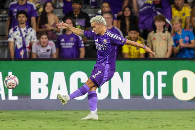 July 25, 2026, Orlando, Florida, USA: Orlando City SC forward ANTOINE GREIZMANN (7) kicks the ball during a match against Nashville SC. Orlando City SC hosted Nashville SC at Inter.Co Stadium in Orlando, FL. Orlando USA - ZUMAm299 20260725_znp_m299_011 Copyright: xTaylorxMcFeex