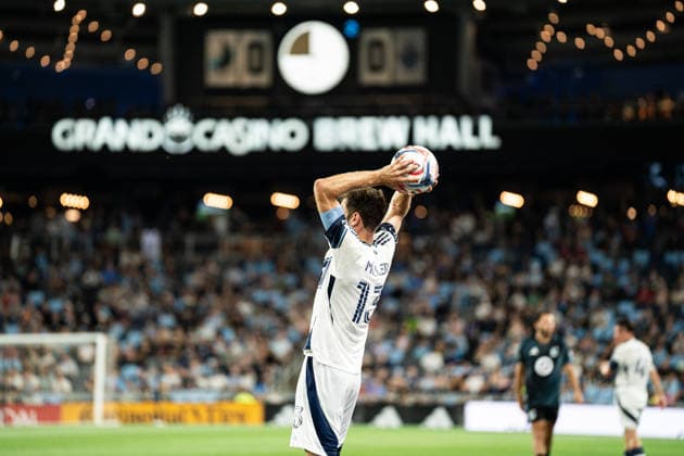 Minnesota United FC (USA) playing against Vancouver Whitecaps FC (USA) in the MLS, Fussball Herren, USA in Minneapolis at the Allianz Field on July 25th 2026, regular season 2026 Thomas Mueller (Vancouver Whitecaps FC, 13) bei einem Einwurf Minneapolis Allianz Field Minnesota United States of America *** Minnesota United FC (USA) playing against Vancouver Whitecaps FC (USA) in the MLS in Minneapolis at Allianz Field on July 25, 2026, during the 2026 regular season. Thomas Mueller of Vancouver Whitecaps FC, No. 13, during a throw-in at Allianz Field in Minneapolis, Minnesota, United States of America
