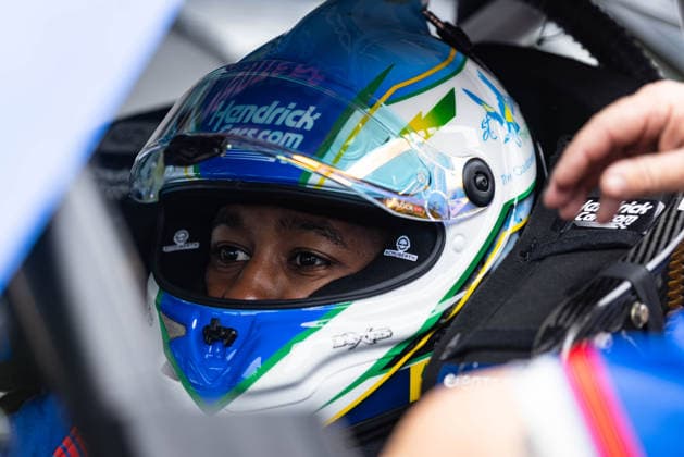 July 25, 2026, Speedway, Indianapolis, USA: RAJAH CARUTH, driver of the No. 32 Chevrolet for Jordan Anderson Racing, waits in his car during qualifying for the Pennzoil 250 race at the Indianapolis Motor Speedway. Speedway USA - ZUMAw173 20260725_zsp_w173_056 Copyright: xLukexWelshx