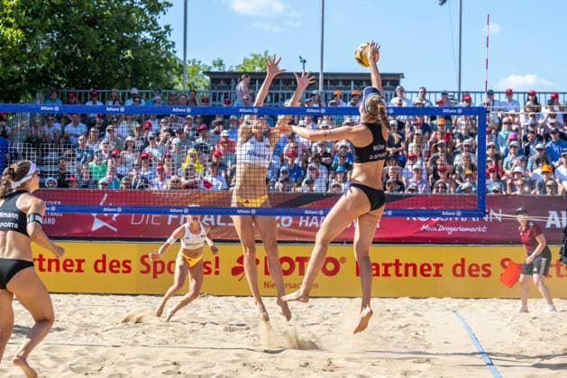 RECORD DATE NOT STATED German Beach Club Finals 2026 - Hannover, Germany 25.07.2026 HANNOVER, GERMANY - JULY 25: Svenja Müller (Eintracht Spontent), Louisa Lippmann (BR Volleys) during the German Beach Club Finals 2026 at Hannover on July 25, 2026 in Hannover, Germany. *** German Beach Club Finals 2026, Hanover, Germany, July 25, 2026, HANNOVER, GERMANY JULY 25 Svenja Müller of Eintracht Spontent and Louisa Lippmann of BR Volleys during the 2026 German Beach Club Finals in Hanover on July 25, 2026, in Hanover, Germany Copyright: xBEAUTIFULxSPORTS PeterxWeberx