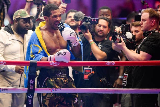 JEDDAH, SAUDI ARABIA - JULY 25: Anthony Joshua talks to the press after knocking out Kristian Prenga (not pictured) during the Heavyweight contest fight between Anthony Joshua and Kristian Prenga in the Anthony Joshua v Kristian Prenga: The Comeback fight night at Jeddah Superdome on July 25, 2026 in Jeddah, Saudi Arabia.  Copyright: xKhalidxAlhaj MBxMediax