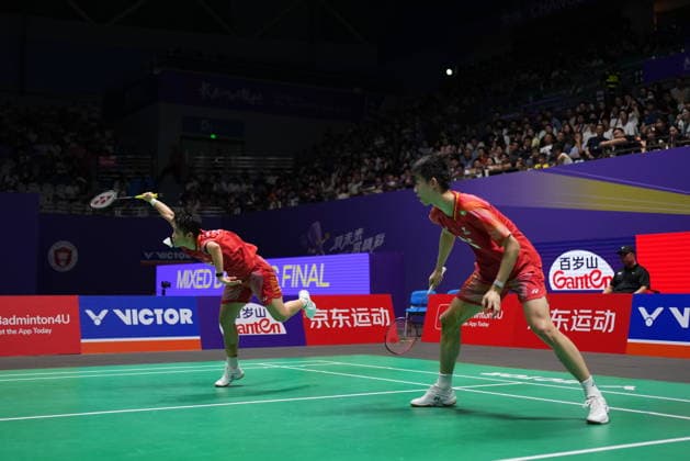 (260726) -- CHANGZHOU, July 26, 2026 -- Feng Yanzhe Huang Dongping (L) compete during the mixed doubles final match between Feng Yanzhe Huang Dongping and Guo Xinwa Chen Fanghui of China at the 2026 China Open badminton tournament in Changzhou, east China s Jiangsu Province, July 26, 2026. ) (SP)CHINA-CHANGZHOU-BADMINTON-CHINA OPEN-MIXED DOUBLES-FINAL (CN) SunxFei 