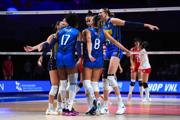 China v Italy - 2026 FIVB Volleyball Nations League MACAU, CHINA - JULY 26: Players of Italy celebrate after a point during the 2026 FIVB Women s Volleyball Nations League (VNL) third-place match between China and Italy at the East Asian Games Dome in Macau, China, on July 26, 2026. Dilara Irem Sancar Anadolu Macau China. Editorial use only. Please get in touch for any other usage.  Copyright: x2026xAnadoluxDilaraxIremxSancarx