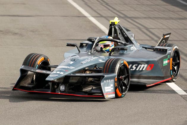 July 26, 2026, Tokyo, Japan: NISSAN FORMULA E TEAM driver Oliver Rowland (1) in action during the qualifying for the Formula E Tokyo E-Prix, round 15 of the 2025Ã¢â‚¬2026 ABB FIA Formula E World Championship, WM, Weltmeisterschaft on the temporary street circuit around the Tokyo Big Sight convention center in Tokyo. Tokyo Japan - ZUMAm191 20260726_aap_m191_025 Copyright: xRodrigoxReyesxMarinx