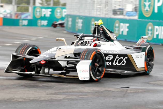 July 26, 2026, Tokyo, Japan: JAGUAR TCS RACING driver Antonio Felix Da Costa (13) in action during the qualifying for the Formula E Tokyo E-Prix, round 15 of the 2025Ã¢â‚¬2026 ABB FIA Formula E World Championship, WM, Weltmeisterschaft on the temporary street circuit around the Tokyo Big Sight convention center in Tokyo. Formula E 2026: Tokyo E-Prix  - ZUMAm191 20260726_aap_m191_026 Copyright: xRodrigoxReyesxMarinx